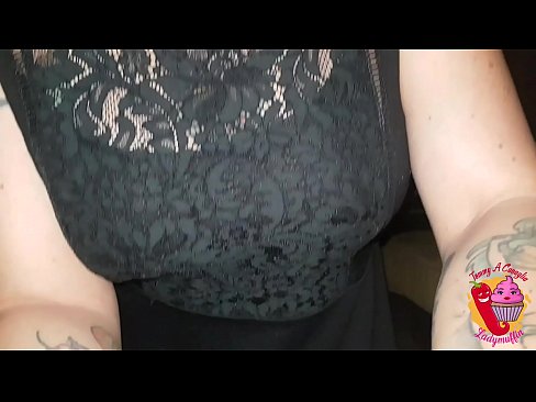 ❤️ Slutty ګامه خور هغه ته یو blowjob او هسپانوي ورکوي ❌ ❤